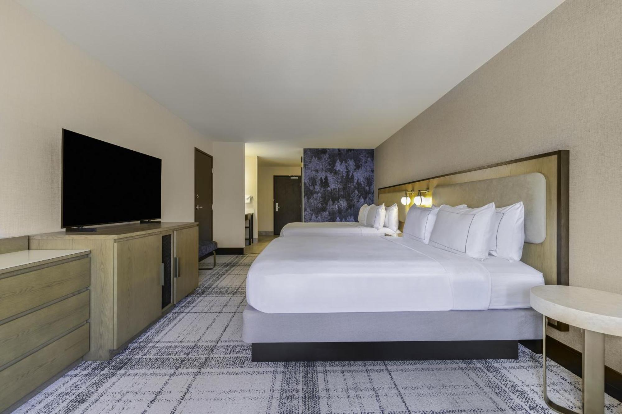 The Newberry Hotel Bend, Tapestry Collection By Hilton Екстериор снимка